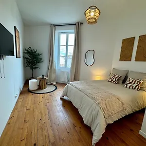 https://suite-camiz.hotels-rhonealpes.com